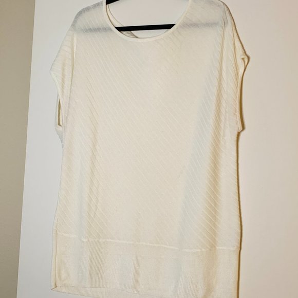 XL Dolman Short Sleeve Cream Sweater - Picture 1 of 3